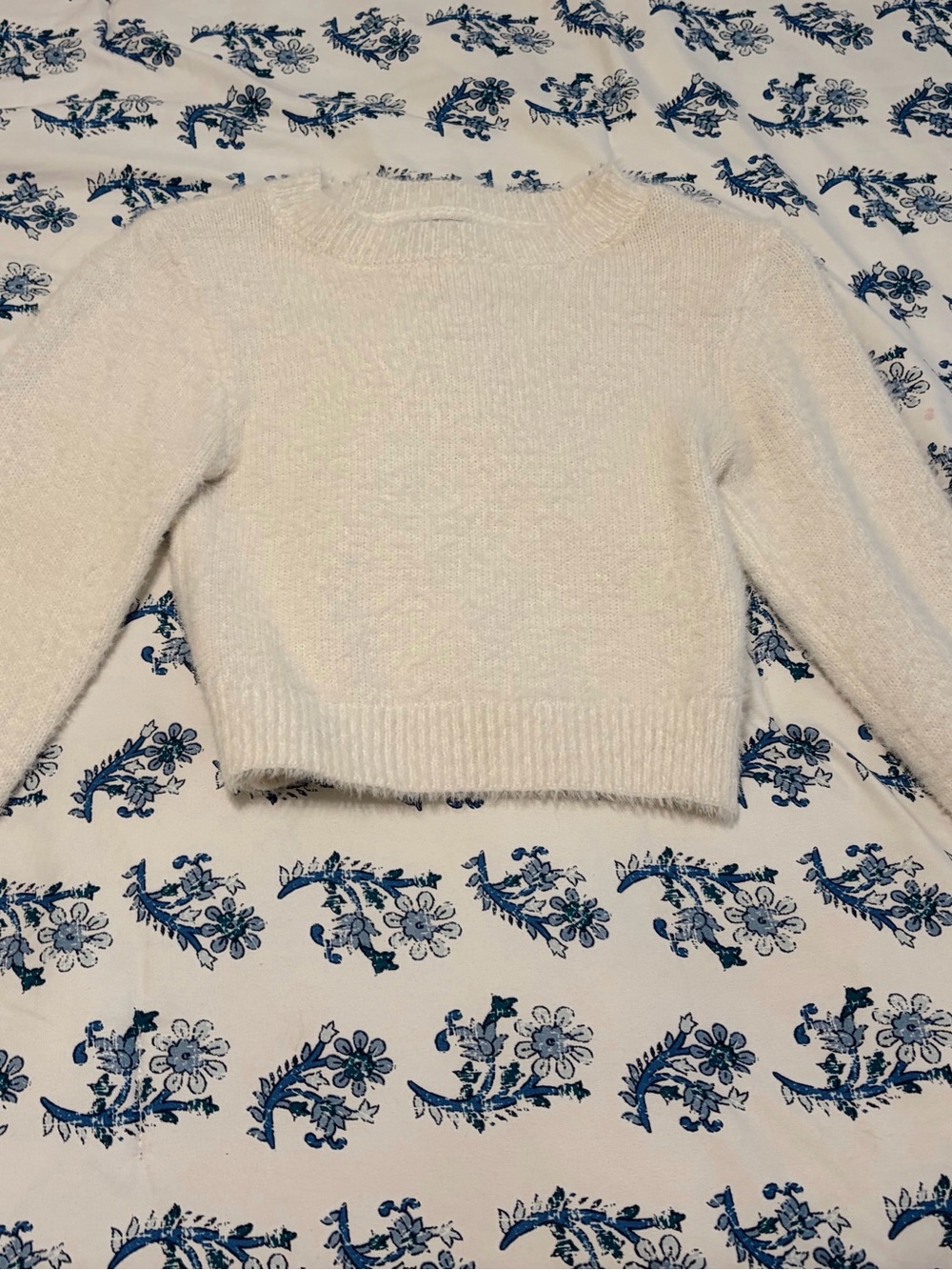 Urban Outfitters Ivory Cropped Crewneck Sweater